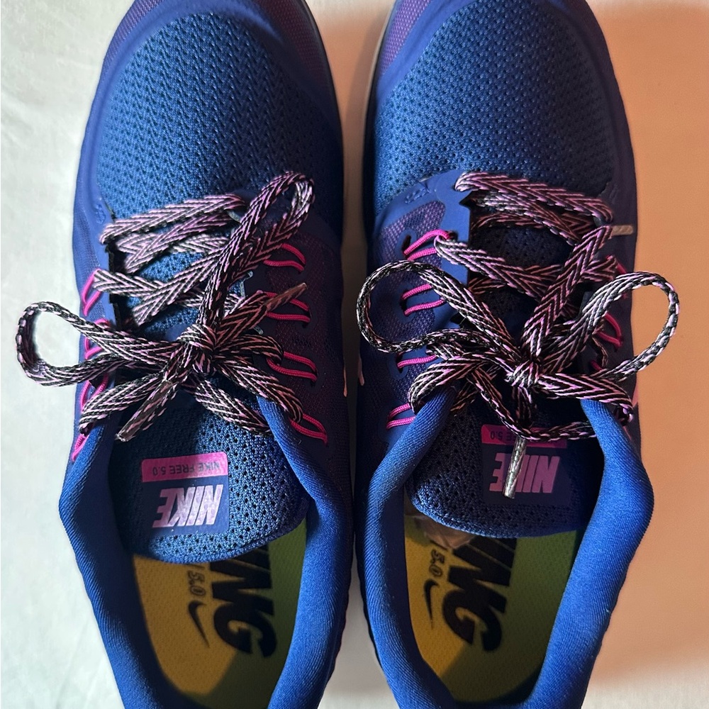 EUC Women’s Nike Free 5.0 Athletic Sneakers Sz 10